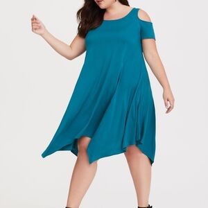 👗〰️Torrid〰️ Mini Challis Cold Shoulder Handkerchief Hem Dress Aquarium 0X